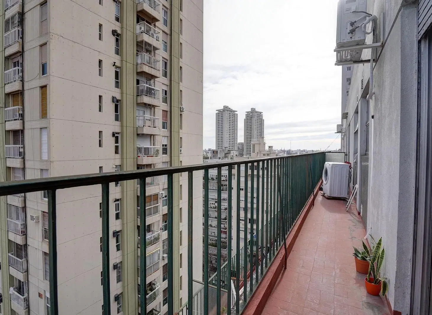 Venta de Departamento de 2 ambientes con balcón corrido 4