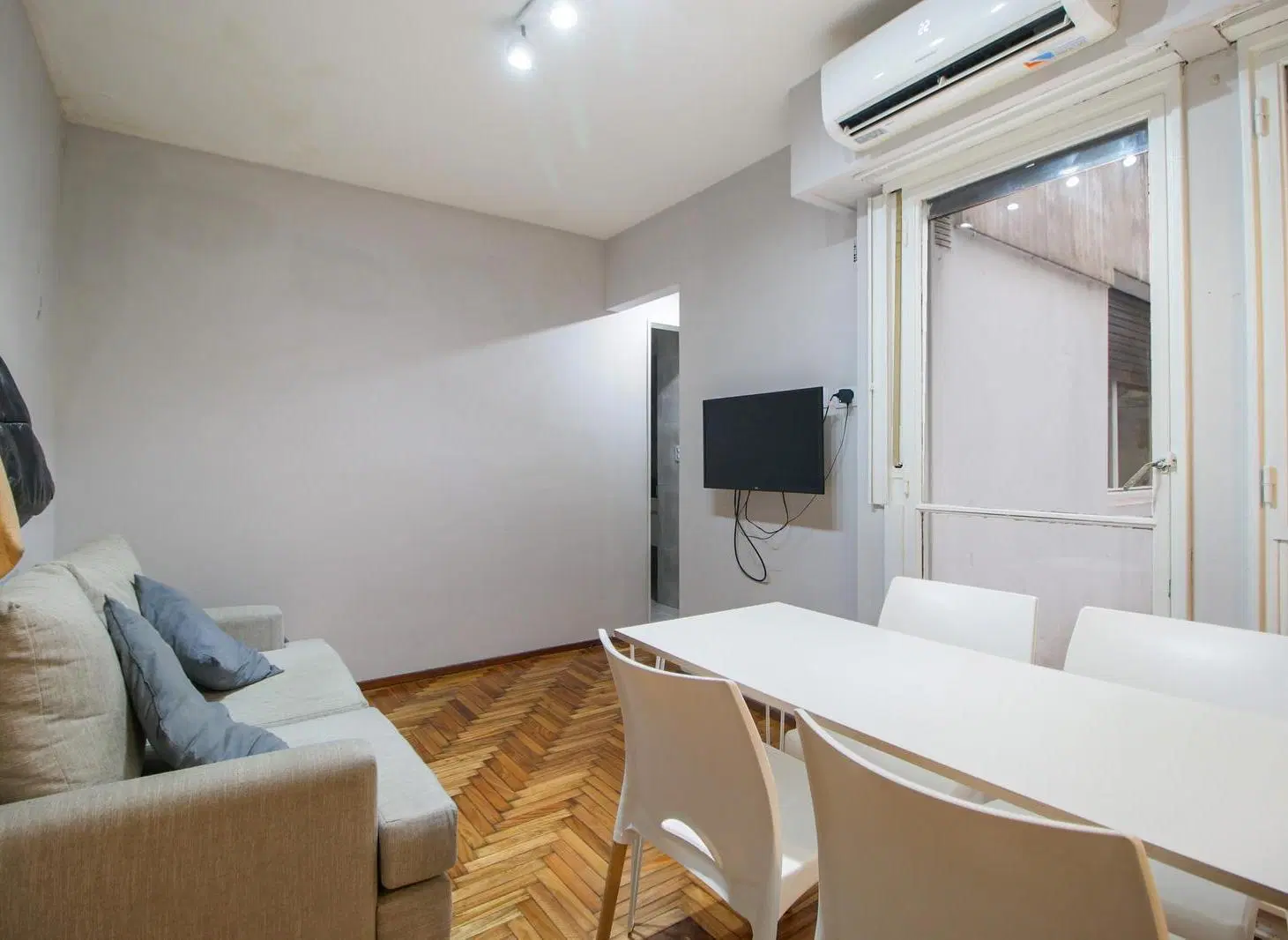 VENTA DEPTO 2 AMB CON BALCON - APTO CREDITO - SAN NICOLAS 2