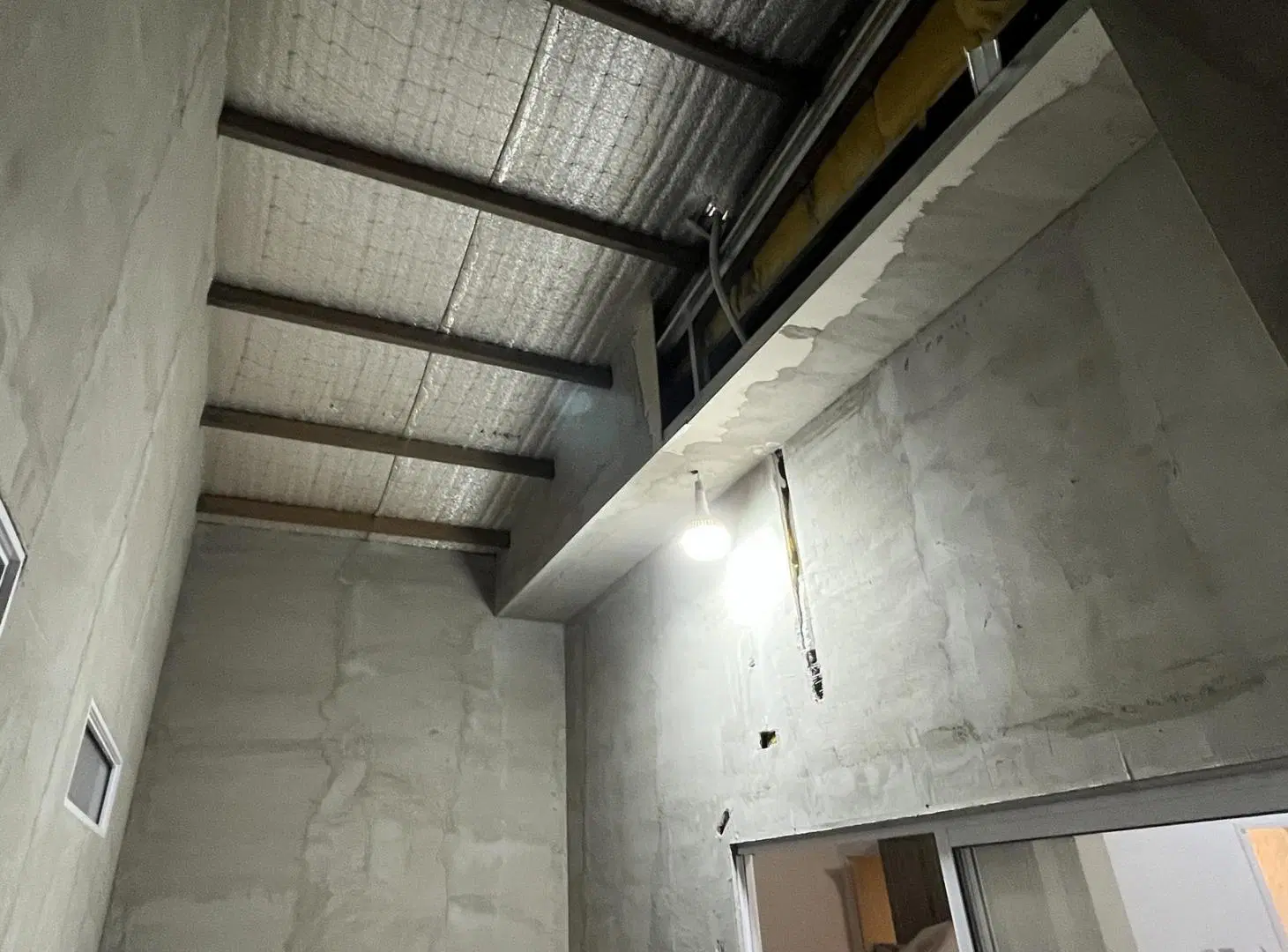 PH a estrenar – vivienda   gran espacio de trabajo (deposito) – Villa Luro, sin expensas 2