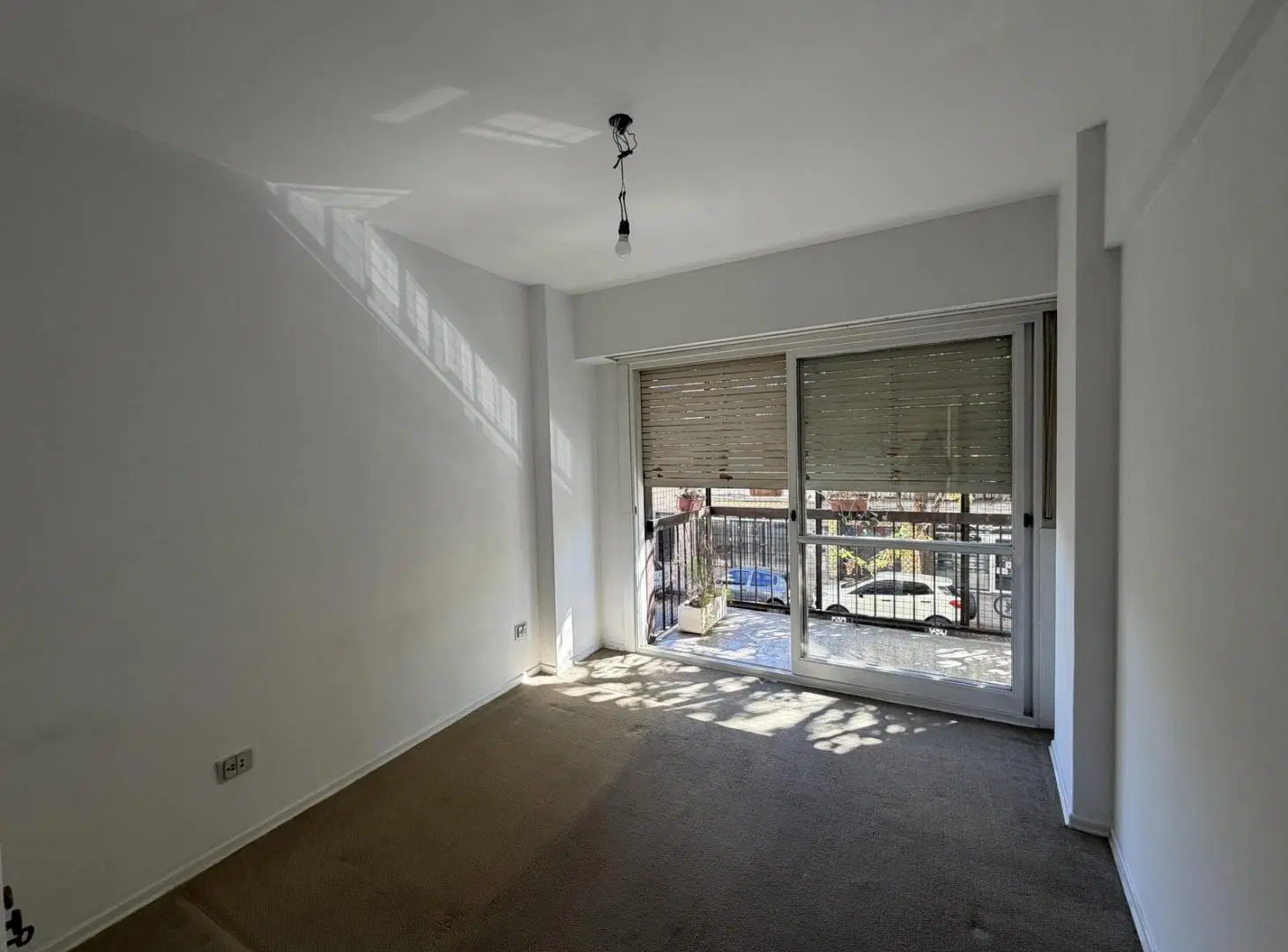VENTA DOS AMBIENTES CON BALCON FLORES NORTE 5