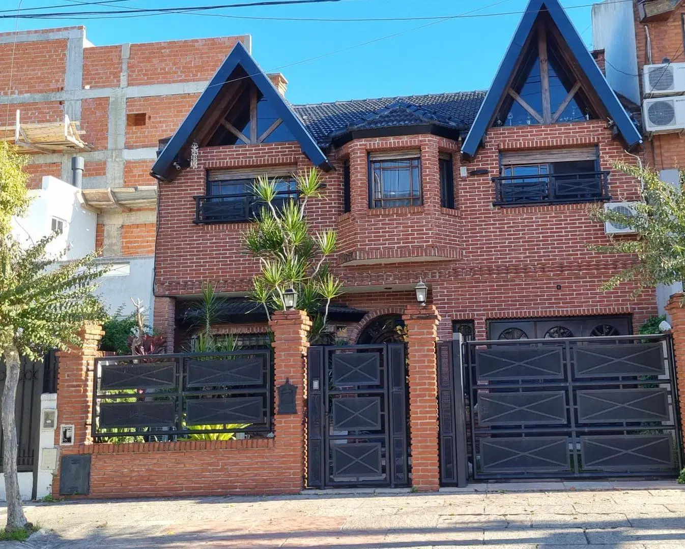 VENTA PRECIOSO CHALET EN BARRIO NAON - MATADEROS 2