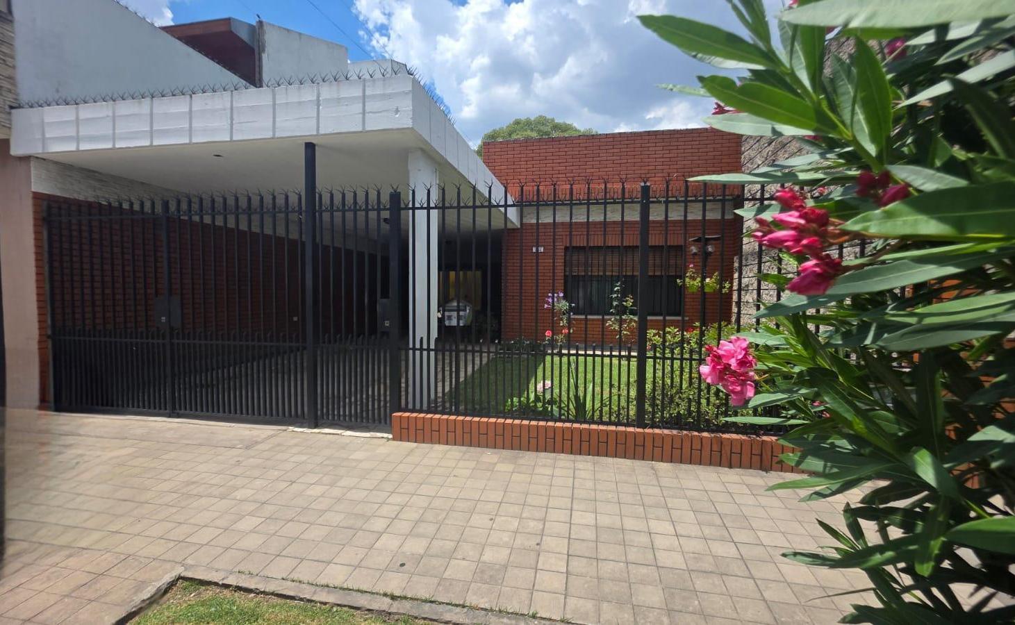 Casa en Remedios De Escalada venta