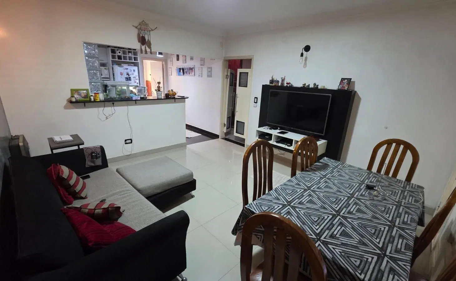 Casa en Temperley Este venta 4 ambientes 8