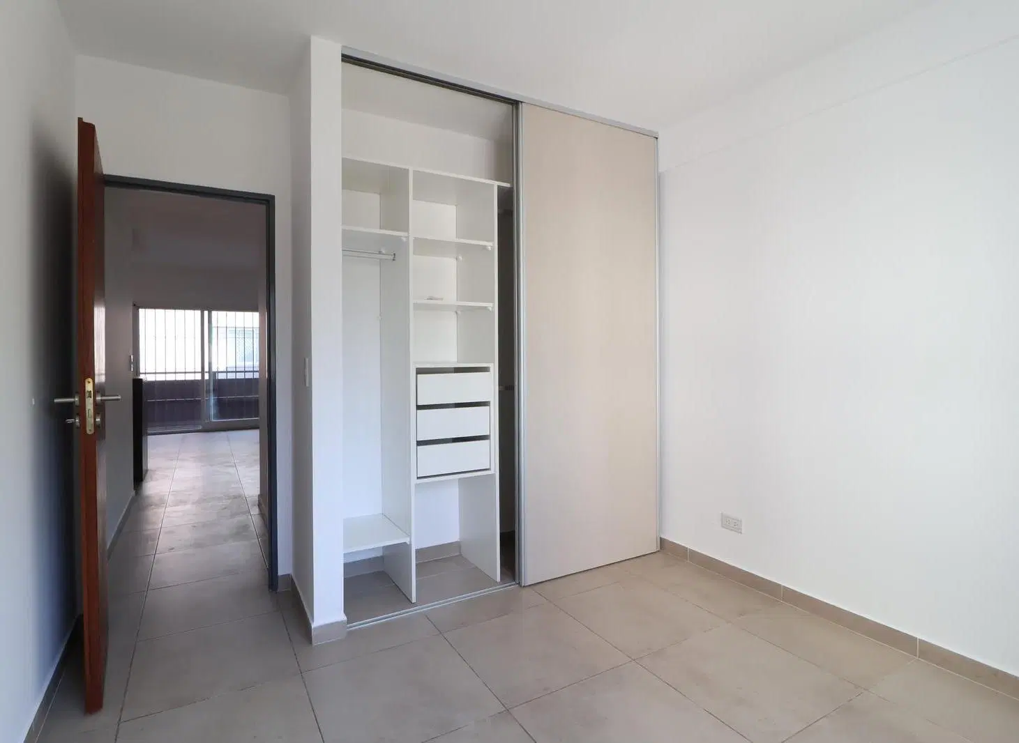 Departamento en S.Fer.-Vias/Centro en alquiler 4