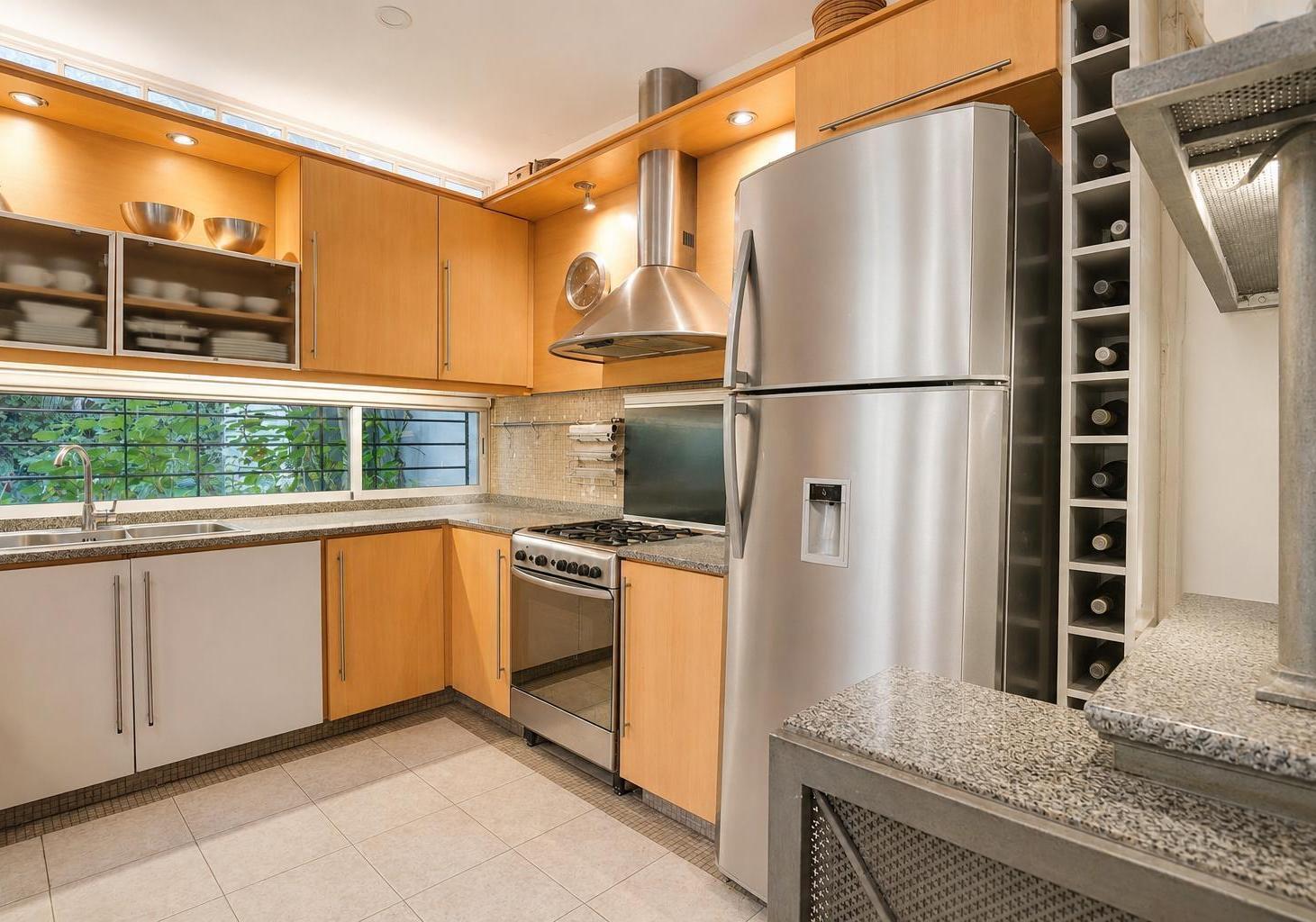 VENTA EXCLUSIVO CHALET INGLES EN VILLA DEVOTO CON PISCINA, JARDIN Y PLAYROOM