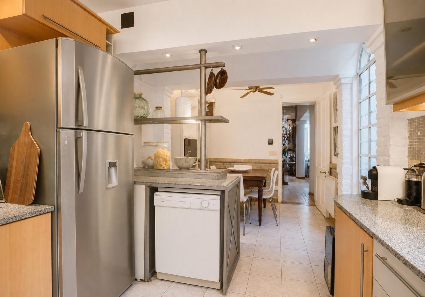 VENTA EXCLUSIVO CHALET INGLES EN VILLA DEVOTO CON PISCINA, JARDIN Y PLAYROOM