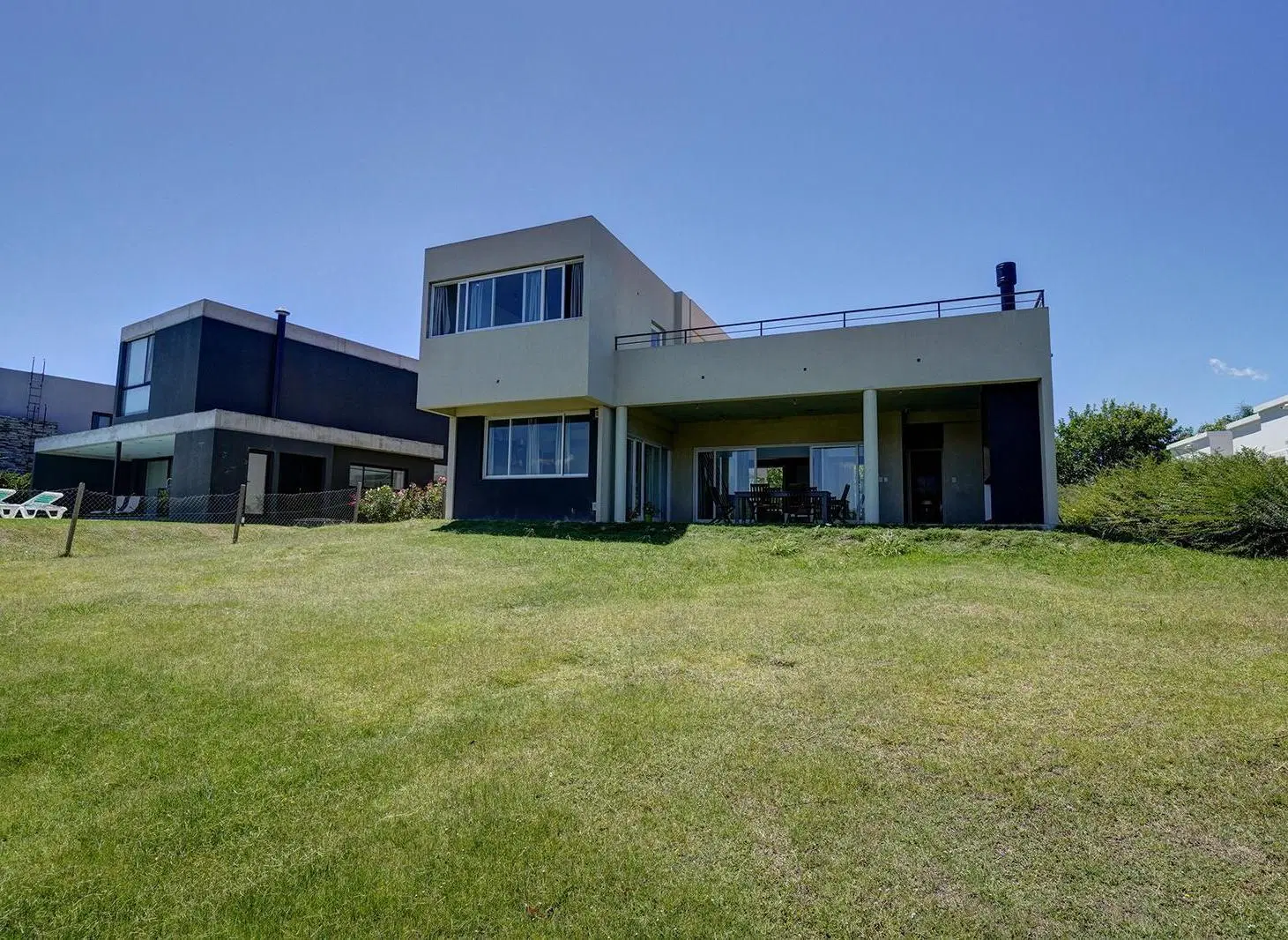 ¡¡OPORTUNIDAD!!  Venta Casa 5 Ambientes. Vista al agua. Canton Puerto. Escobar 2