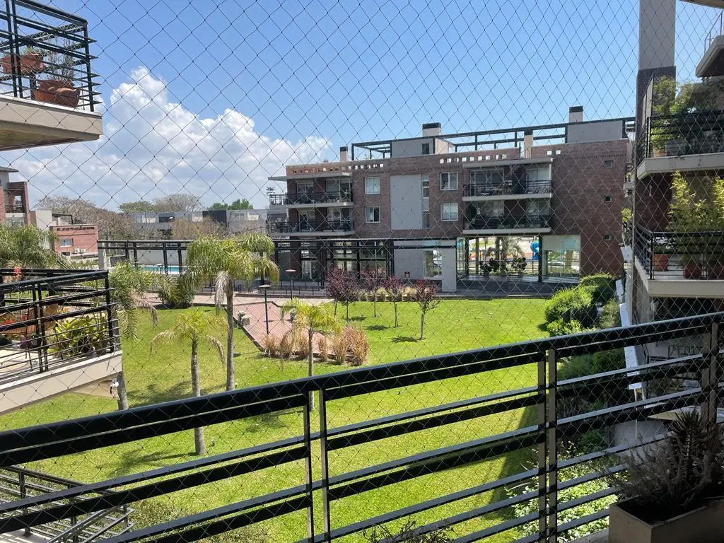 Excelente Departamento en Venta 3 amb y cochera en Beccar Plaza I 2