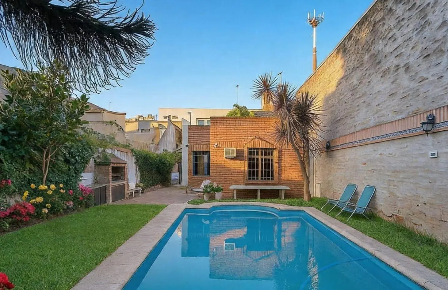 VENTA CASA 5 AMBIENTES CON PILETA PARQUE AVELLANEDA 8