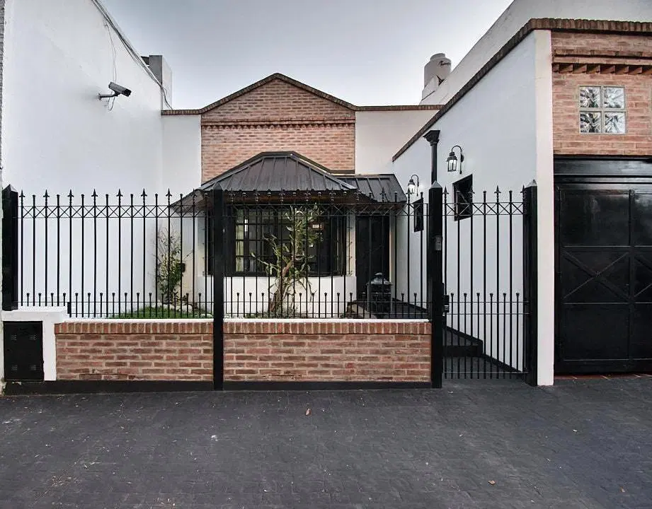 VENTA CASA 5 AMBIENTES CON PILETA PARQUE AVELLANEDA 4