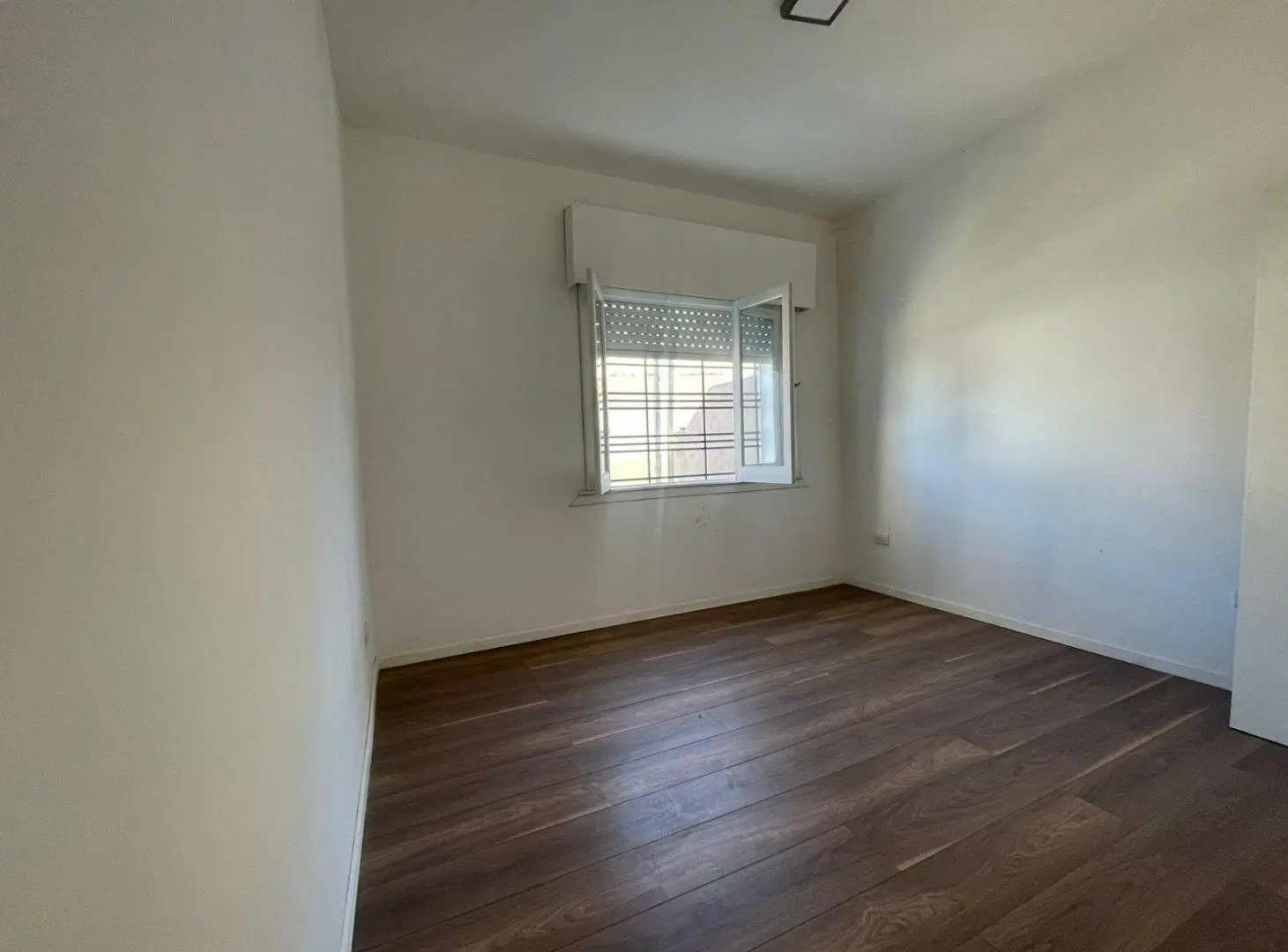 VENTA CASA 3 AMBIENTES EN  BERNAL GRAN OPORTUNIDA APTO CRÉDITO 5