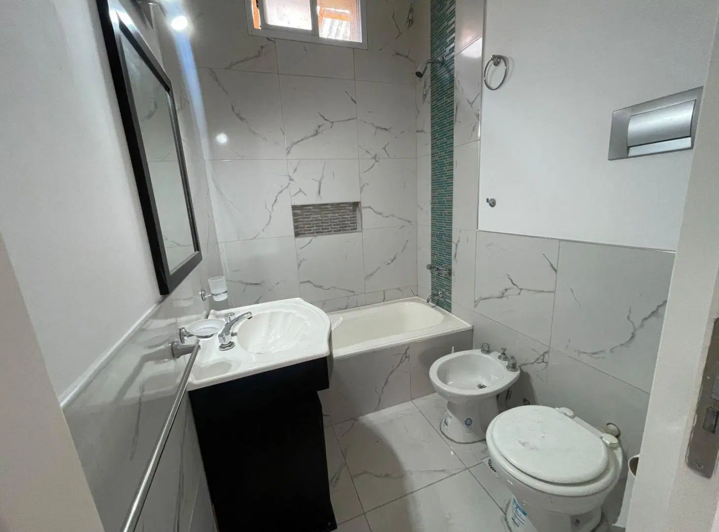 VENTA CASA 3 AMBIENTES EN  BERNAL GRAN OPORTUNIDA APTO CRÉDITO 2
