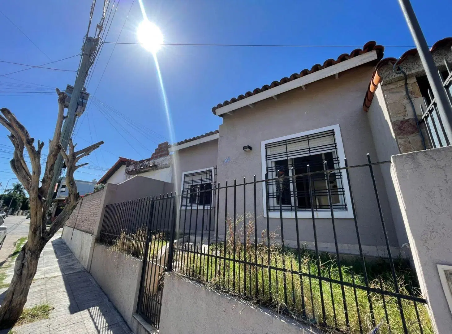VENTA CASA 3 AMBIENTES EN  BERNAL GRAN OPORTUNIDA APTO CRÉDITO 4