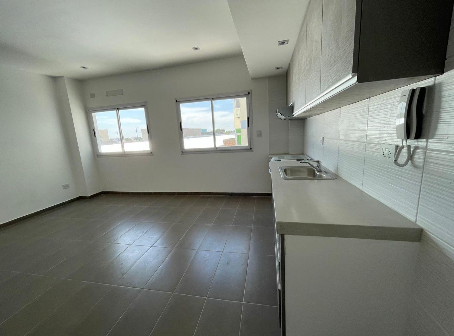 VENTA DEPARTAMENTO 2 AMBIENTES CON PARRILLA Y TERRAZA EN AVELLANEDA, GERLI