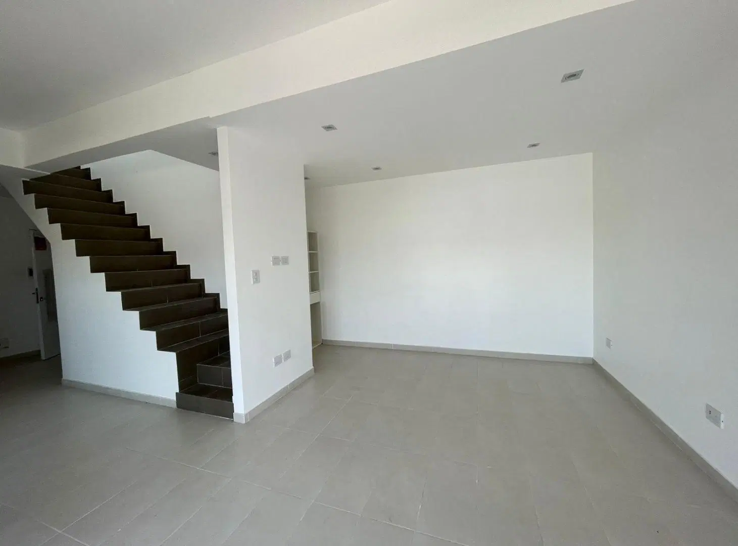VENTE DEPARTAMENTO  MONOAMBIENTE CON BALCÓN, TERRAZA Y PARRILLA EN AVELLANEDA 4