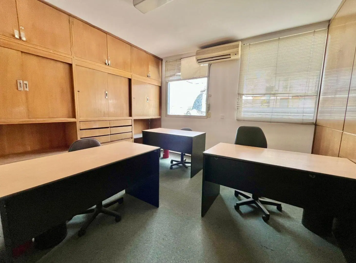 OPORTUNIDAD VENTA DE OFICINA EN SAN NICOLAS 5