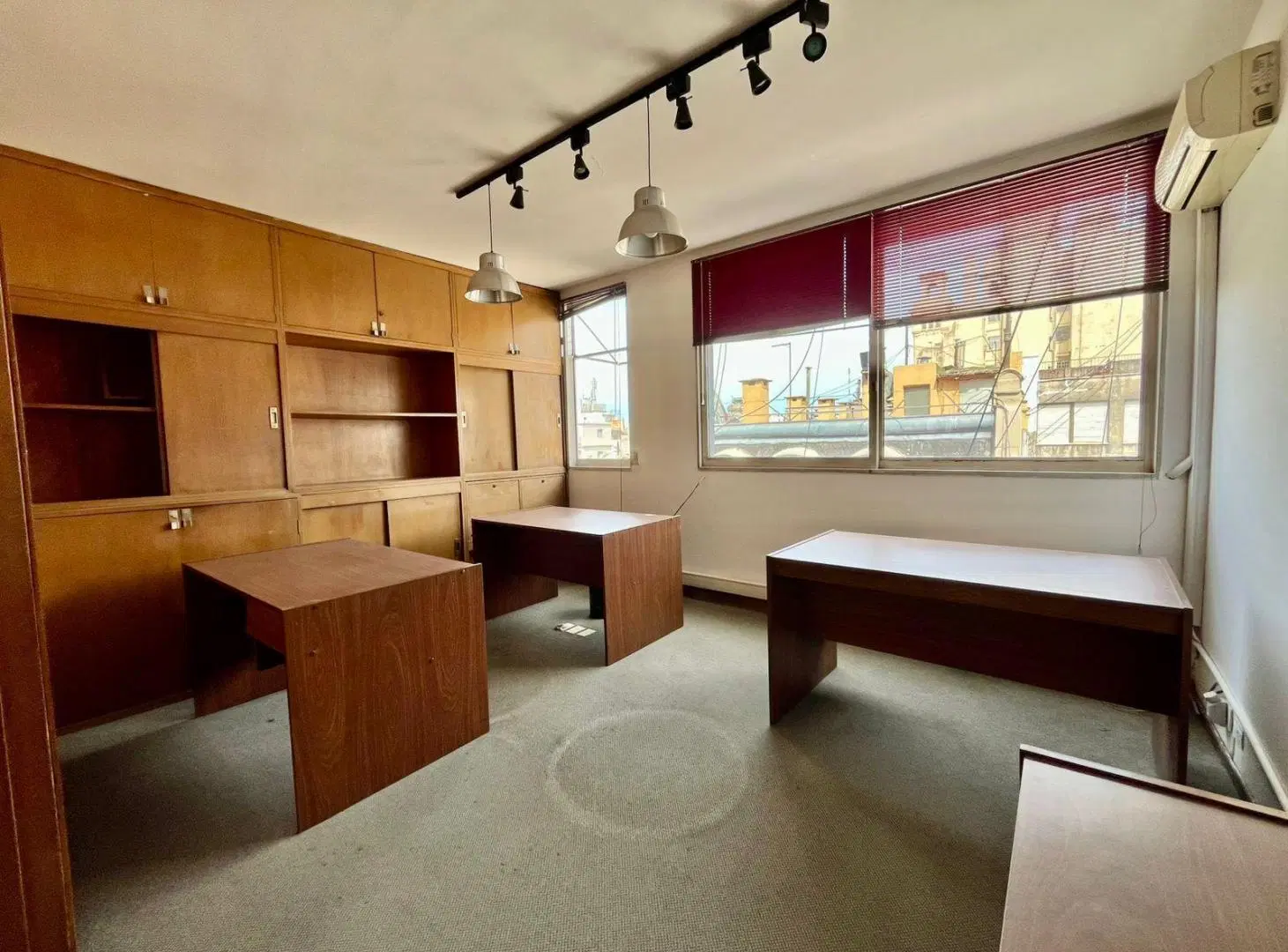 OPORTUNIDAD VENTA DE OFICINA EN SAN NICOLAS 2