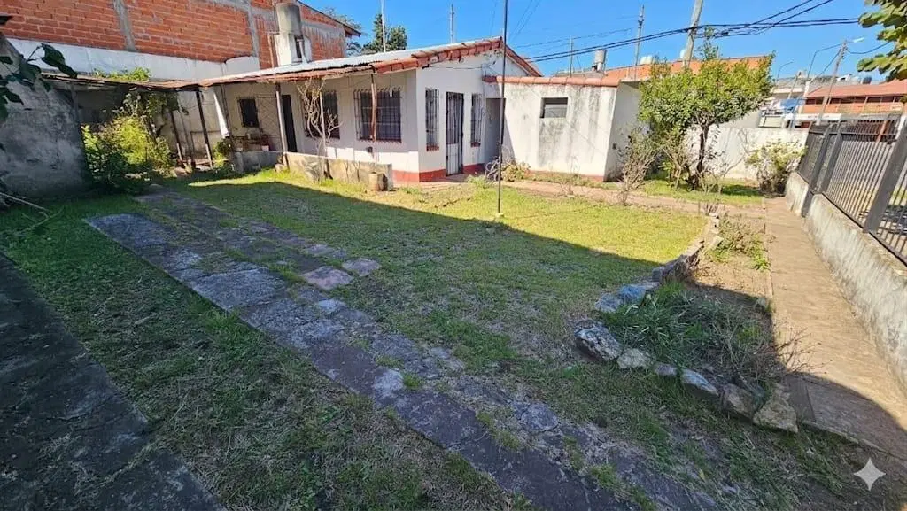 Casa en Isidro Casanova 4