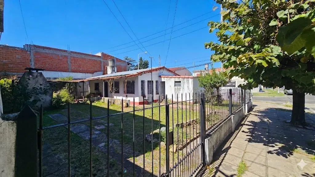 Casa en Isidro Casanova 3