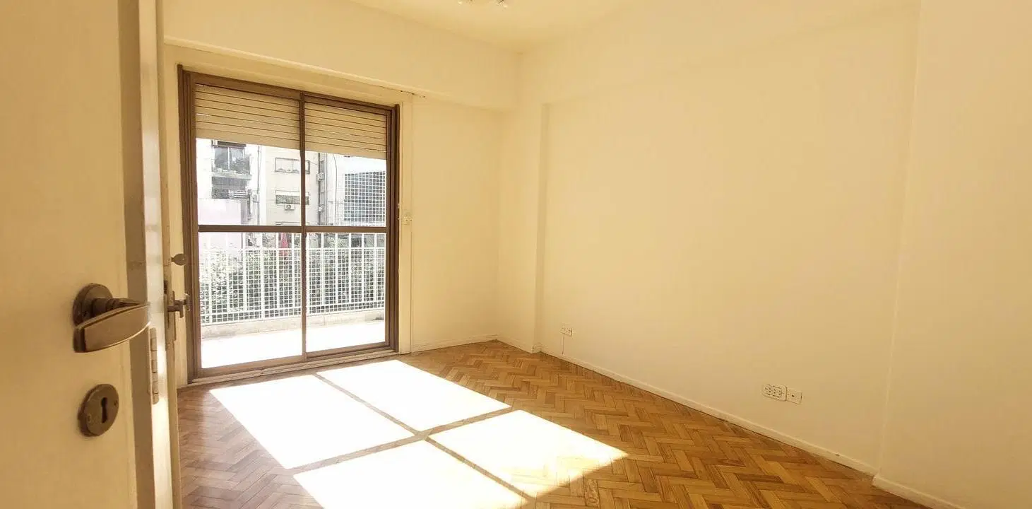 Venta o alquiler de Departamento de 2 ambientes con dependencia en Palermo 5