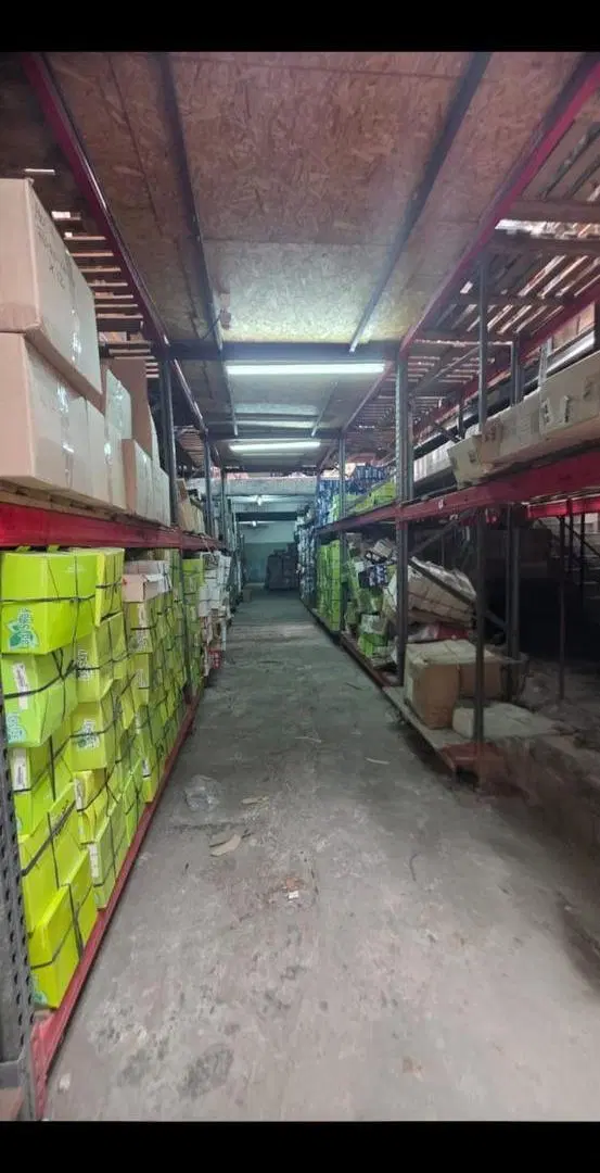 Venta Depósito en Piñeyro Avellaneda 4