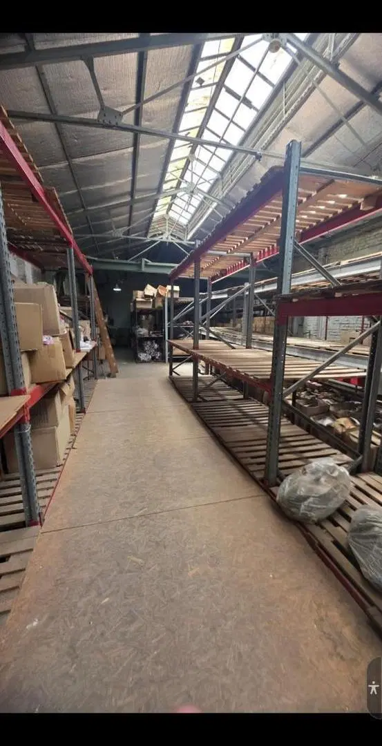 Venta Depósito en Piñeyro Avellaneda 5