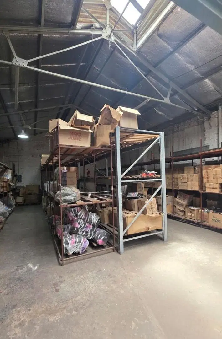 Venta Depósito en Piñeyro Avellaneda 3