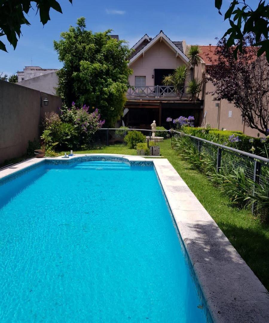 Casa en Lanus- venta 5 ambientes
