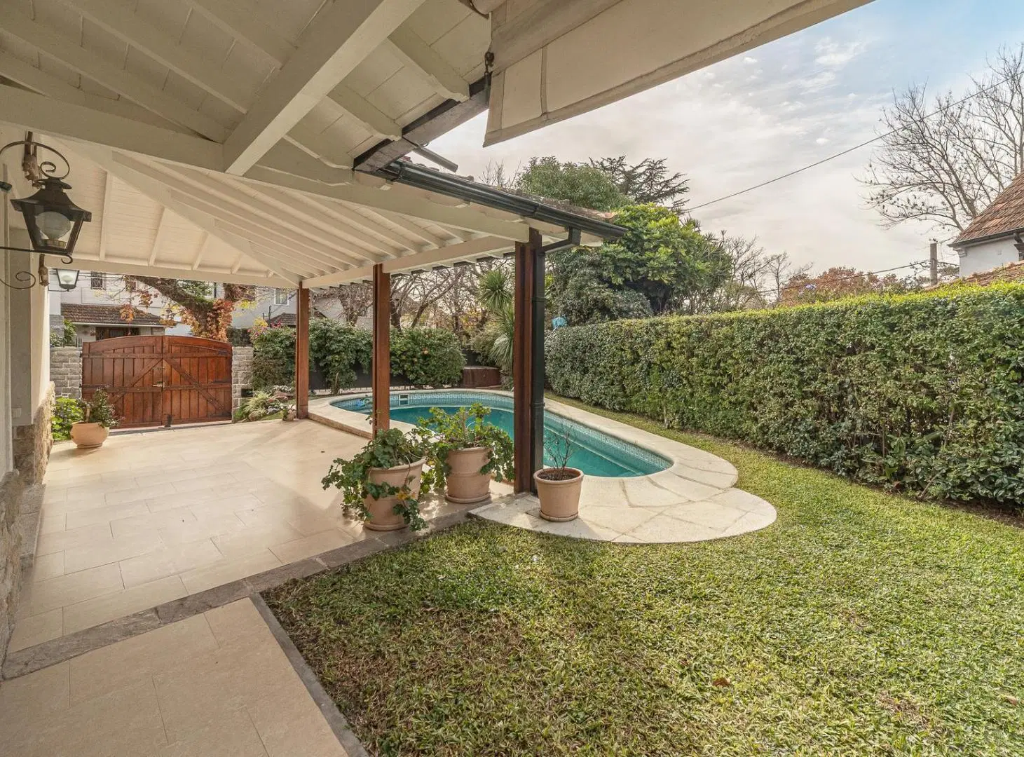 Venta Casa 5 ambientes Martinez Pileta Jardin Parrilla APTO CREDITO 4