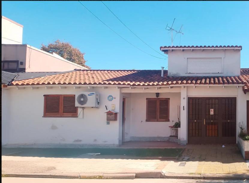 Casa en Barrio Parque Saavedra. Lote 350 mt