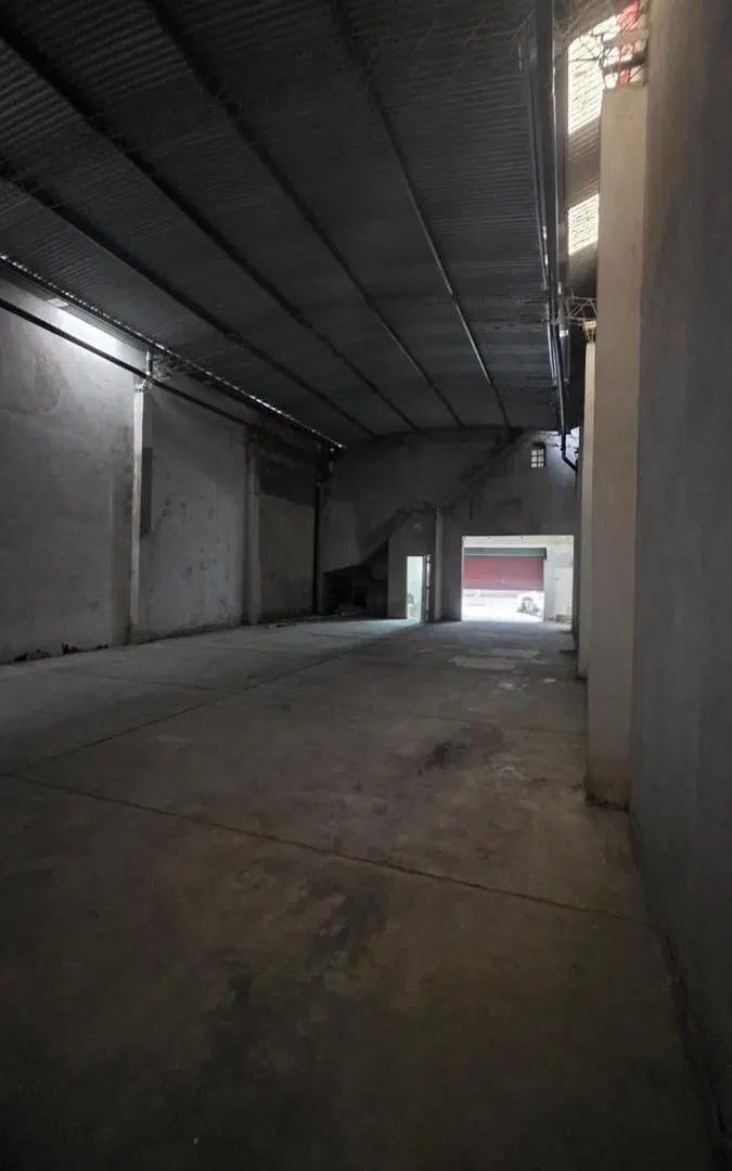 Depósito en Piñeyro VENTA 4