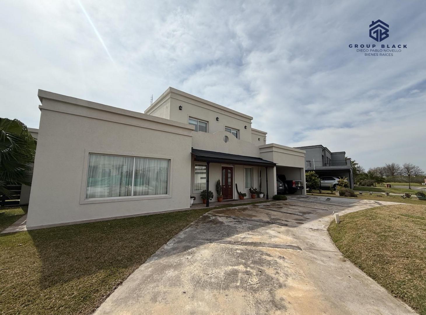 Casa en Venta Haras Santa Maria Barrio Los Robles 5 Ambientes Piscina