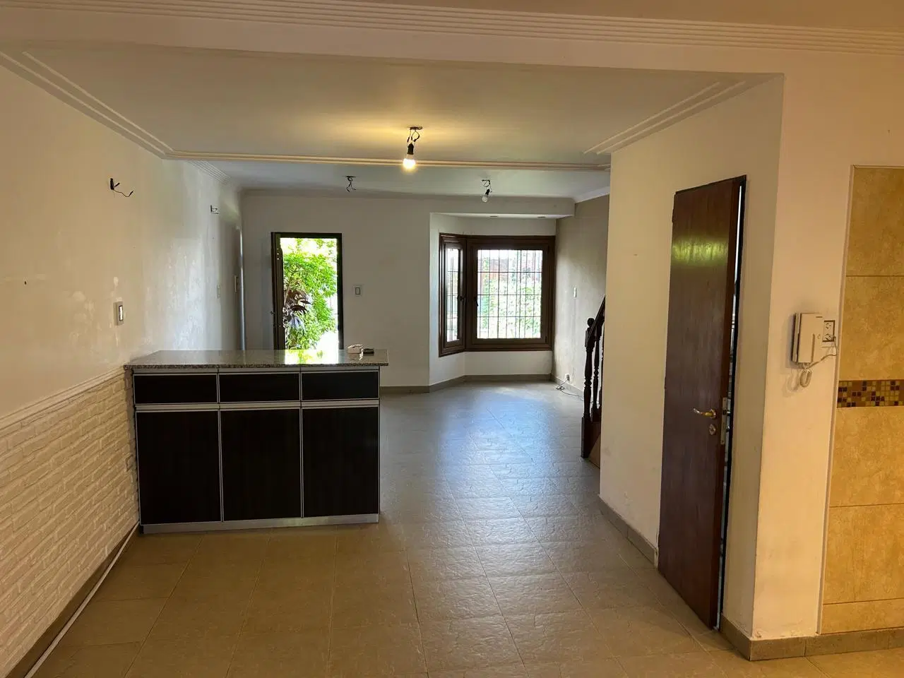 Venta triplex Lanus 2