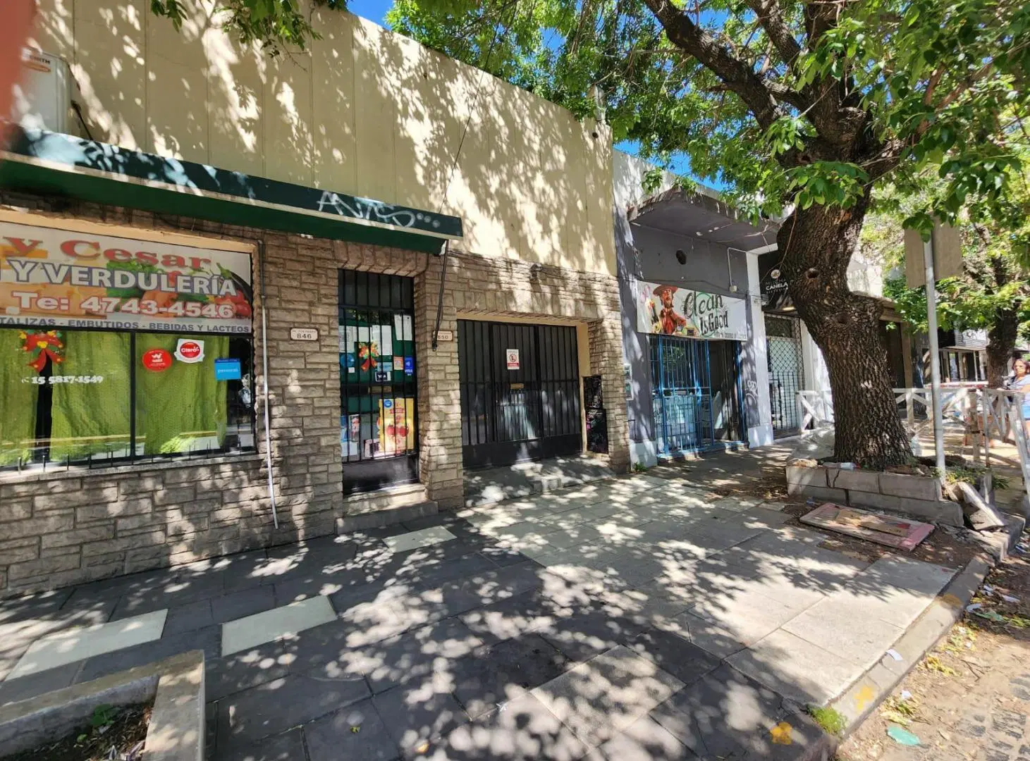 Local - Venta  Avenida Centenario al 800 - San Isidro 5
