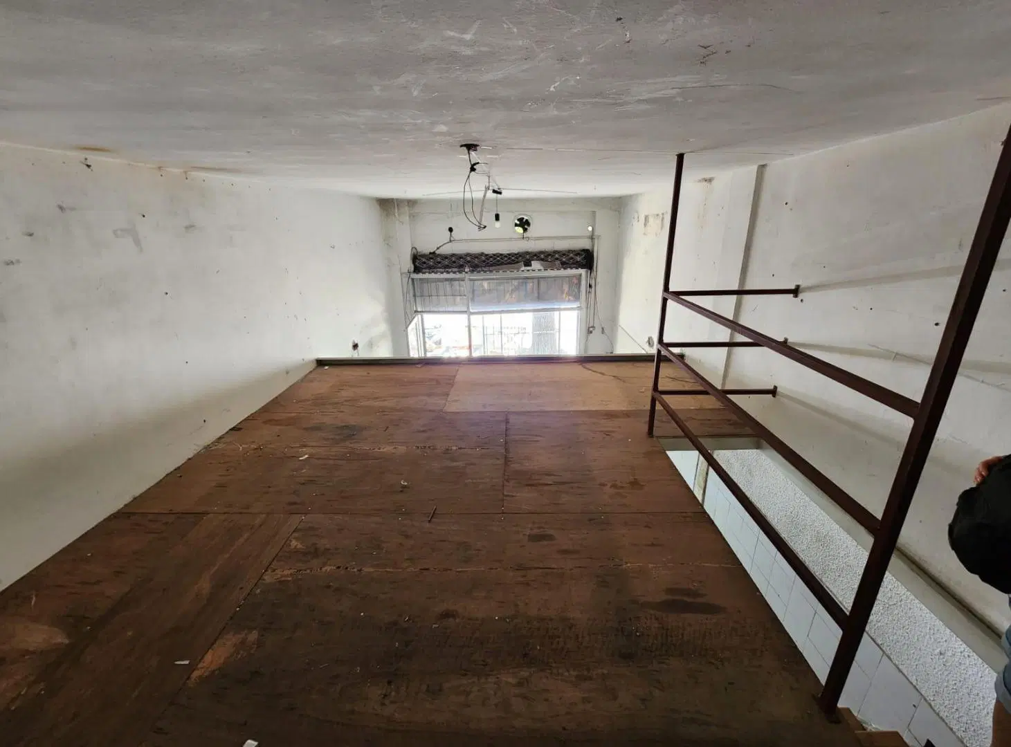 Local - Venta  Avenida Centenario al 800 - San Isidro 3