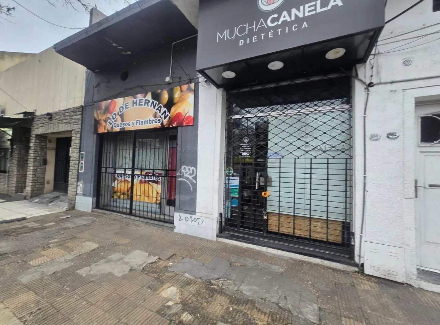 Local - Venta  Avenida Centenario al 800 - San Isidro 4