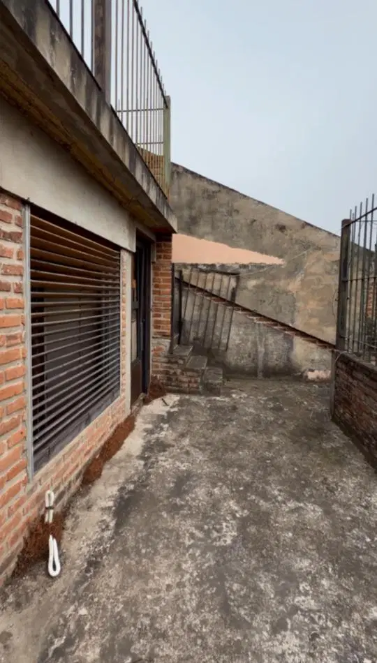 Edificio Comercial Vivienda con locales de 300M2 5