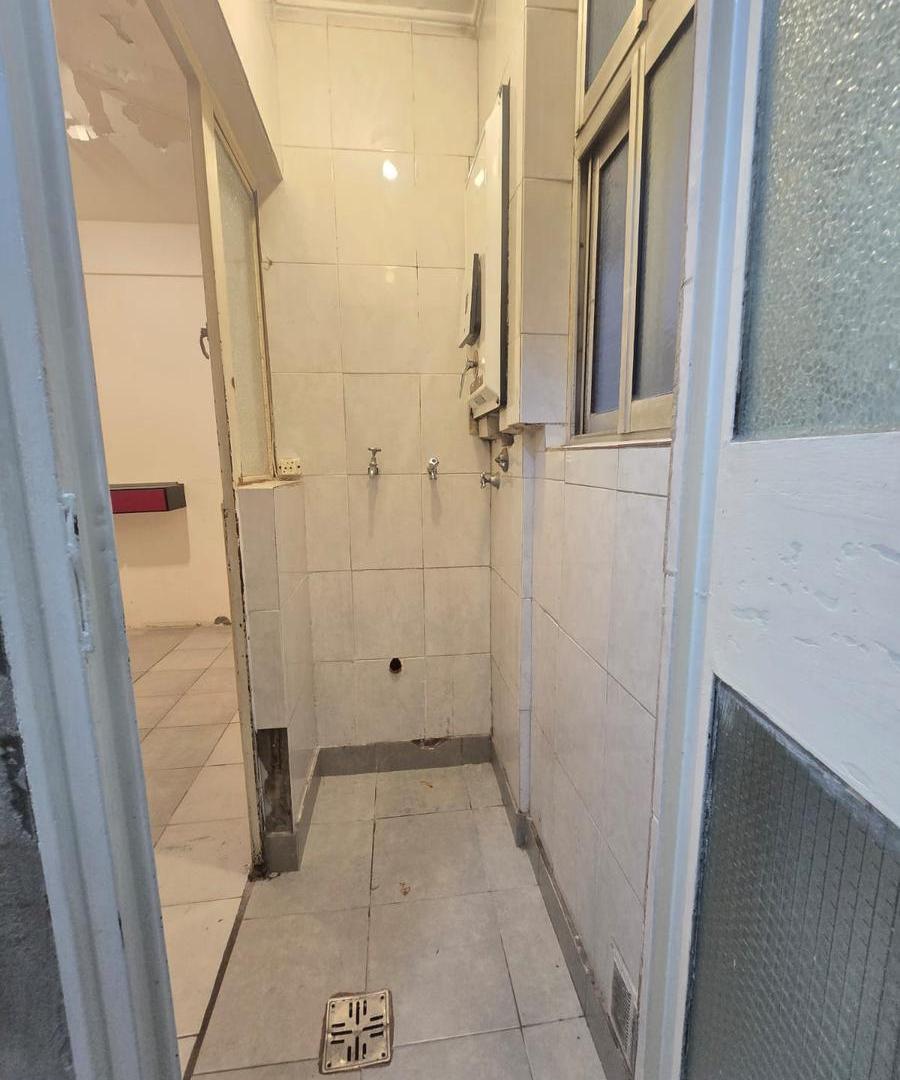 Foto de Venta departamento 4 amb. dependencia de servicio, espacio guarda coche, baulera Caballito, imagen 2
