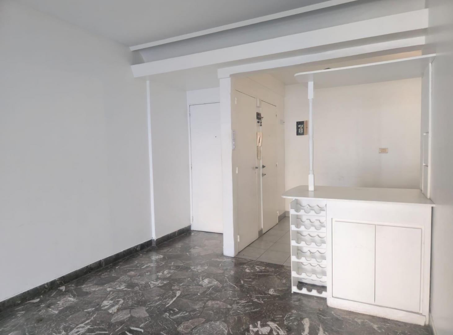 Foto de Venta departamento 4 amb. dependencia de servicio, espacio guarda coche, baulera Caballito, imagen 1