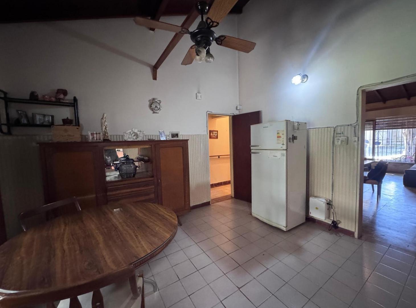 Foto de Casa en venta a refaccionar - Vicente López, imagen 2