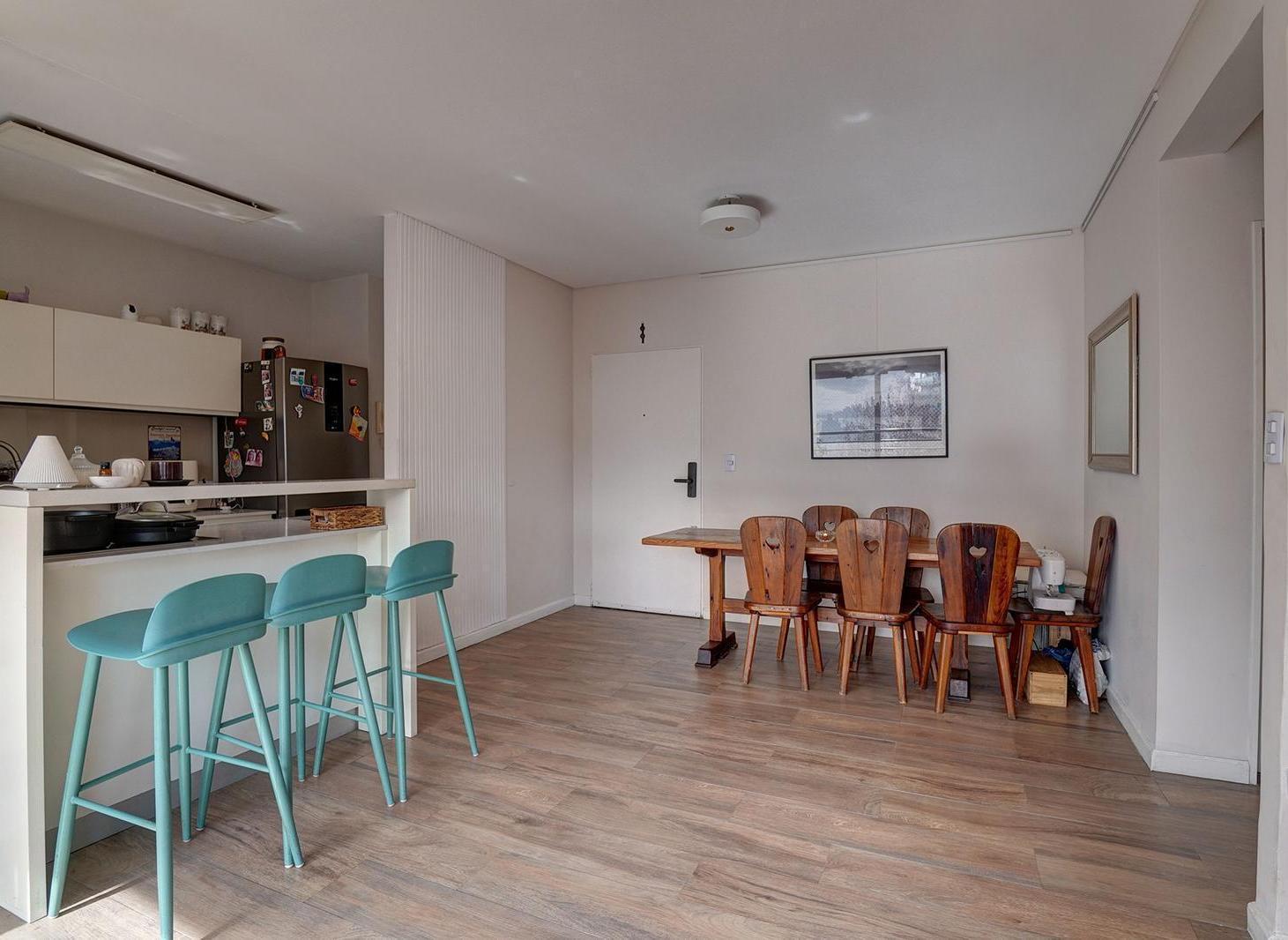 Foto de DEPARTAMENTO DE 4 AMBIENTES .BALCON. FRENTE. COCHERA. AMENITIES, imagen 4