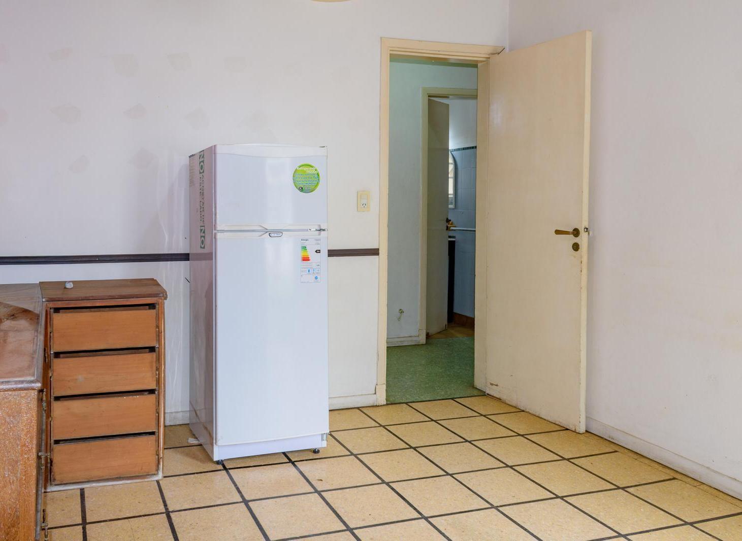 Foto de VENTA CASA 3 AMB CON GARAJE Y PATIO A REFACCIONAR IDEAL FLIPPING, imagen 1