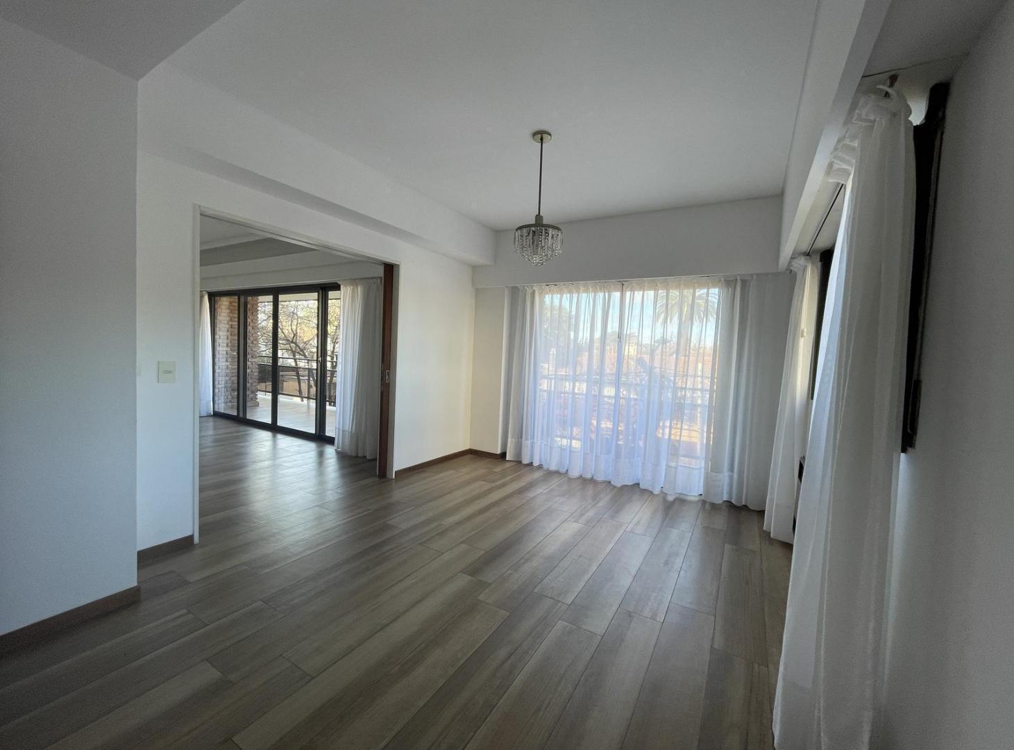 Foto de Departamento ALQUILER EXCLUSIVO PISO DE 200m² · 5 AMBIENTES +, imagen 3