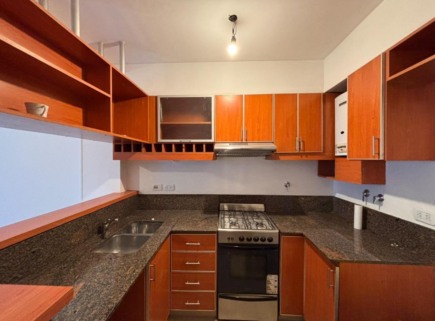 Foto de Alquiler Departamento de 3 ambientes C/Balcon y Cochera en Villa Urquiza, imagen 3
