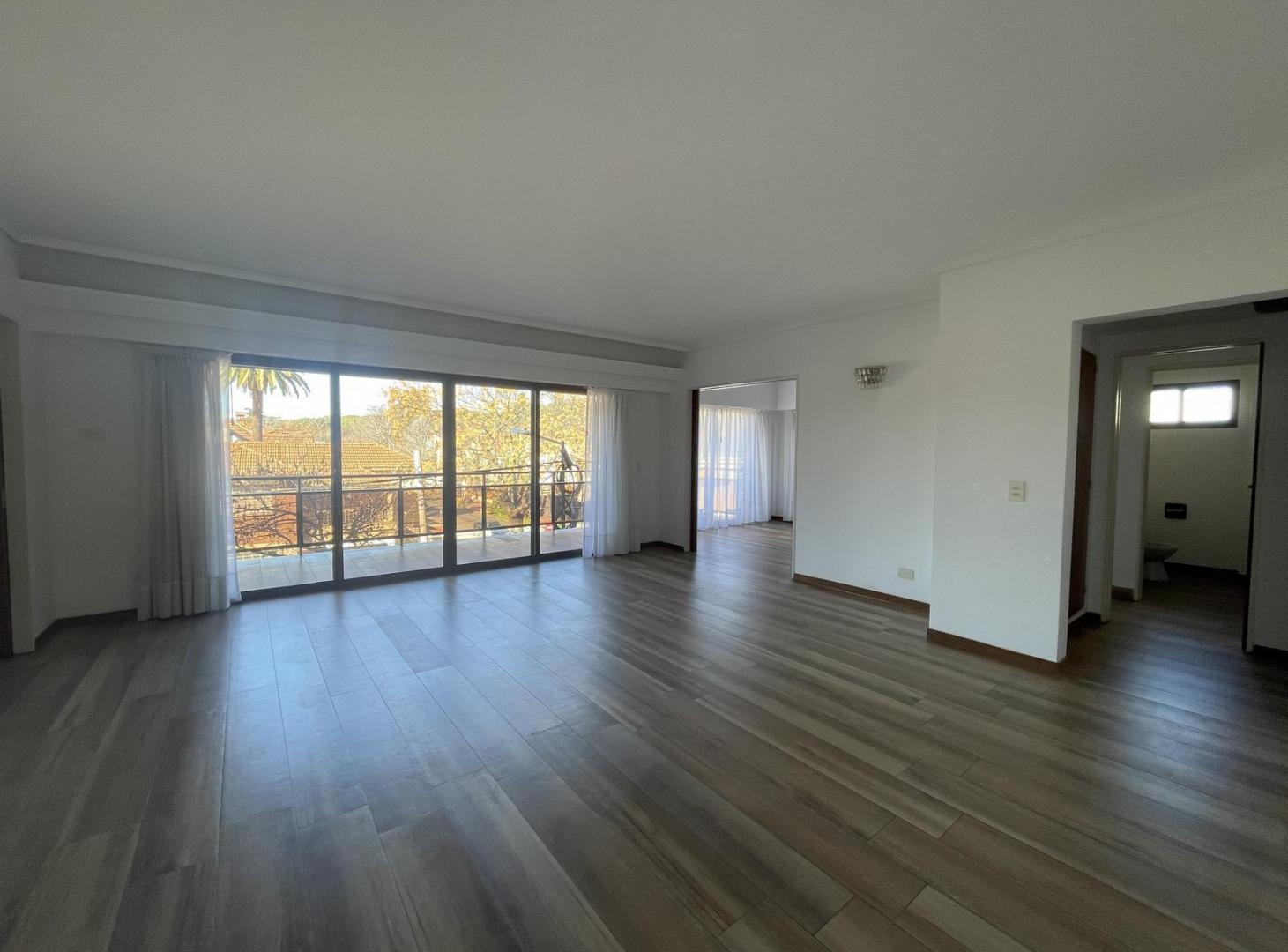 Foto de Departamento ALQUILER EXCLUSIVO PISO DE 200m² · 5 AMBIENTES +, imagen 1