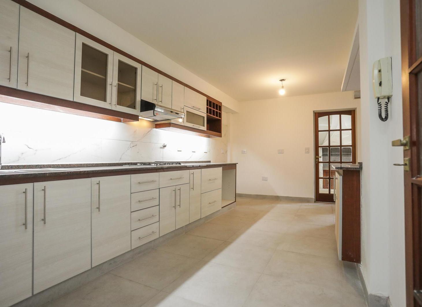 Foto de Venta impecable Casa tipo Chalet lista para mudarte | 5 ambientes |, imagen 4