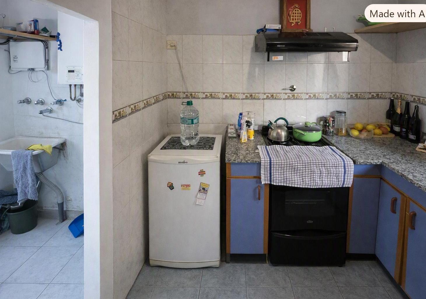 Foto de Casa Las lomitas, lote amplio, Lomas de Zamora, multifamiliar 2, imagen 2