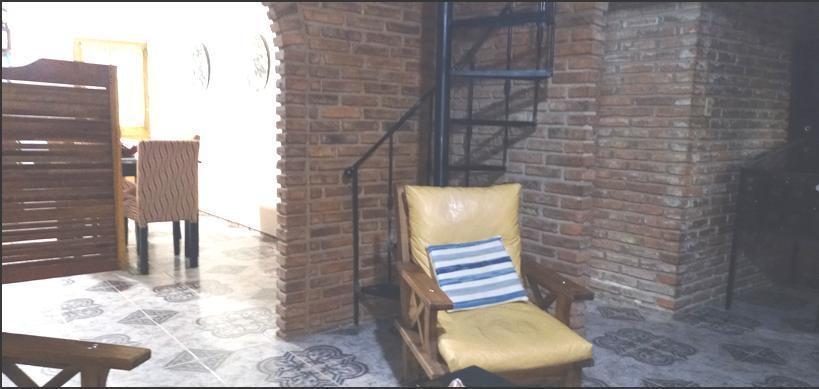 Foto de Casa en venta en El Talar, 5 ambientes con parque y piscina., imagen 2