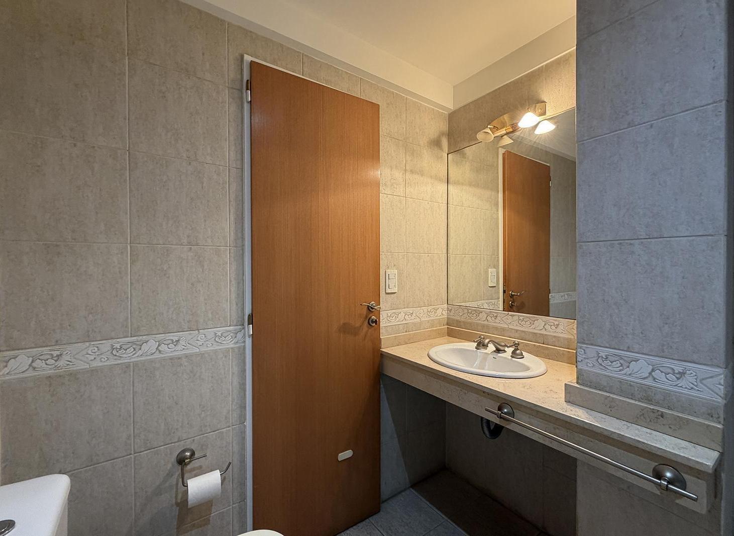 Foto de VENTA PISO UNICO DE 4 AMBIENTES BALCON COCHERA EN VILLA URQUIZA!, imagen 5