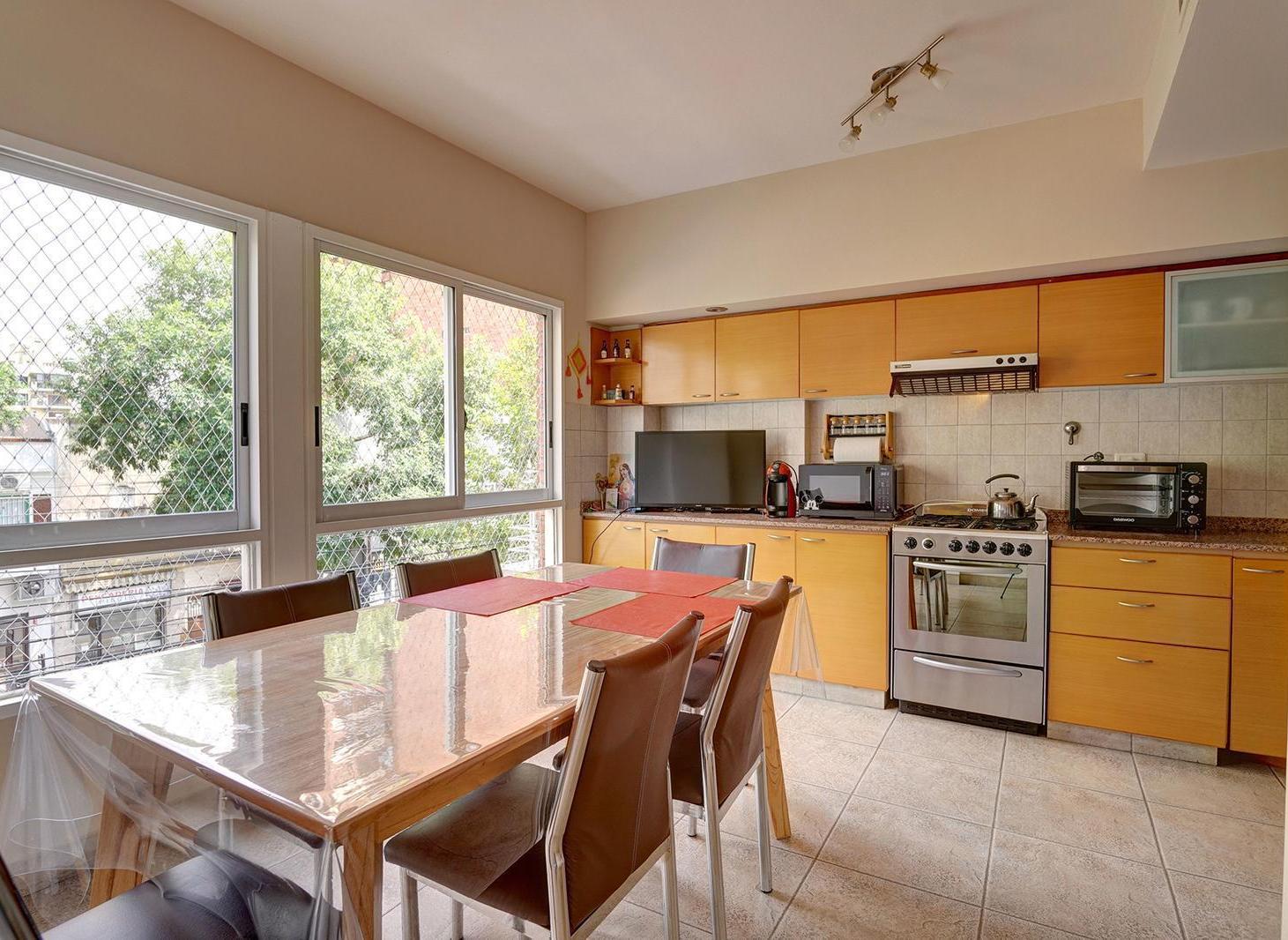 Foto de VENTA PISO UNICO DE 4 AMBIENTES BALCON COCHERA EN VILLA URQUIZA!, imagen 2